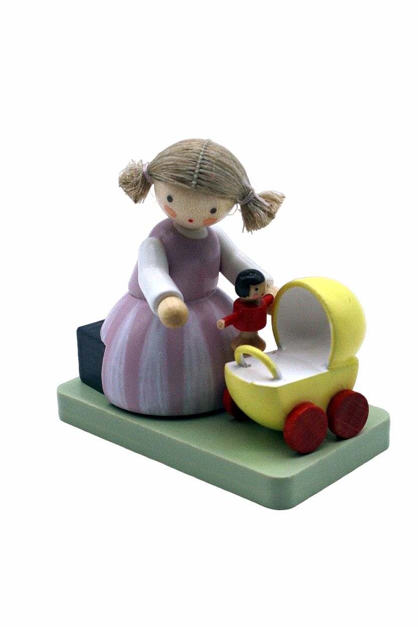 Mädchen mit Puppe und Puppenwagen 5110